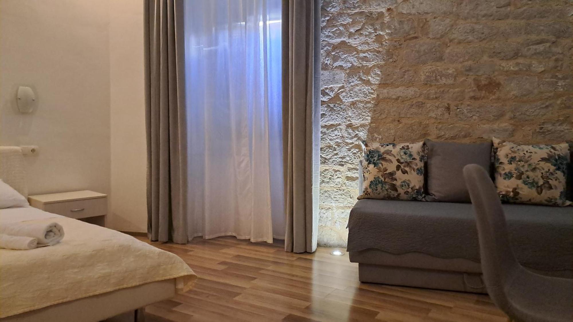 Medulic Palace Rooms & Apartments Шибеник Экстерьер фото